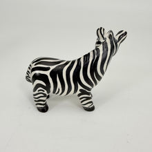 將圖片載入圖庫檢視器 Soapstone Zebra, 5" Looking Aside