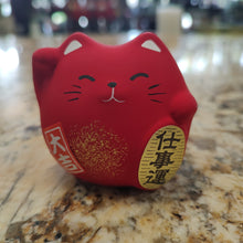 Charger l&#39;image dans la galerie, Japanese Ceramic Maneki Neko &quot;Lucky Cat&quot;
