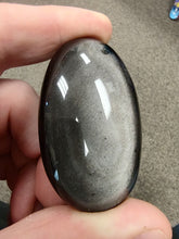 将图片加载到图库查看器，Silversheen Obsidian Palm Stone
