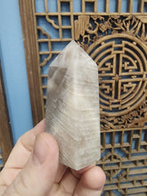 将图片加载到图库查看器，Moonstone Point
