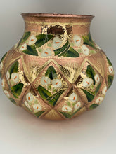 將圖片載入圖庫檢視器 Large Round Copper Vase from Santa Clara Del Cobre
