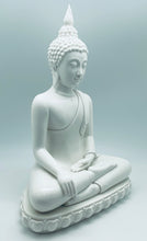 將圖片載入圖庫檢視器 White Porcelain Sukothai Style Seated Buddha
