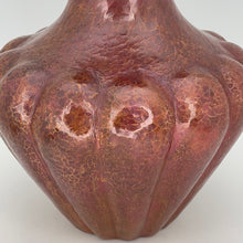 將圖片載入圖庫檢視器 Scalloped Copper Vase from Santa Clara Del Cobre

