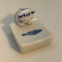 Load image into Gallery viewer, Japanese Porcelain Chopstick Rest
