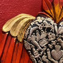 Cargar imagen en el visor de la galería, Carved Winged Milagro Heart
