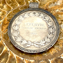 將圖片載入圖庫檢視器 Rare French Antique Award
