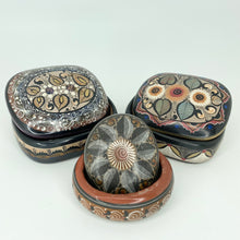 Load image into Gallery viewer, Tonala Burnished Pottery Boxes
